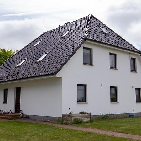 Urlaubs-Appartement Am Dorfrand Вік Екстер'єр фото