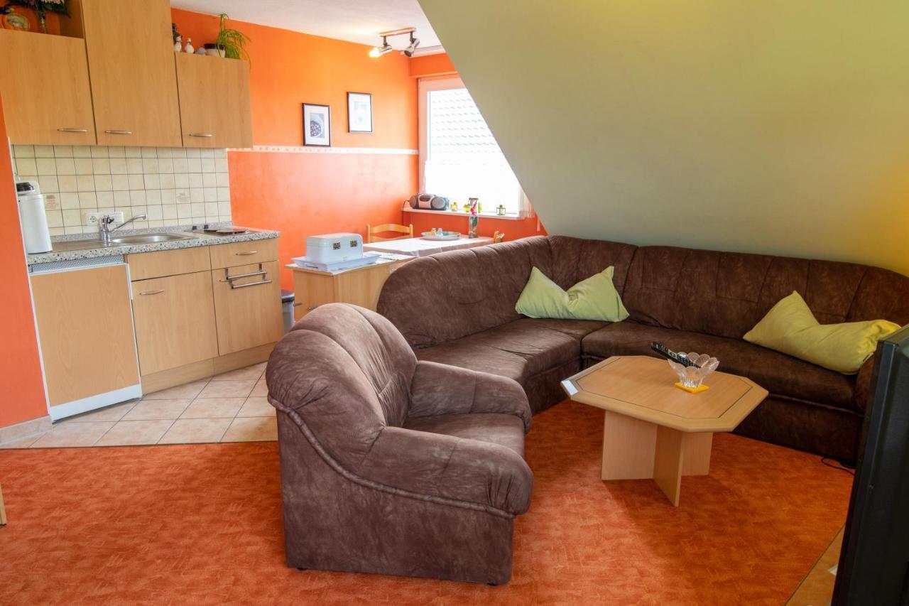Urlaubs-Appartement Am Dorfrand Вік Екстер'єр фото