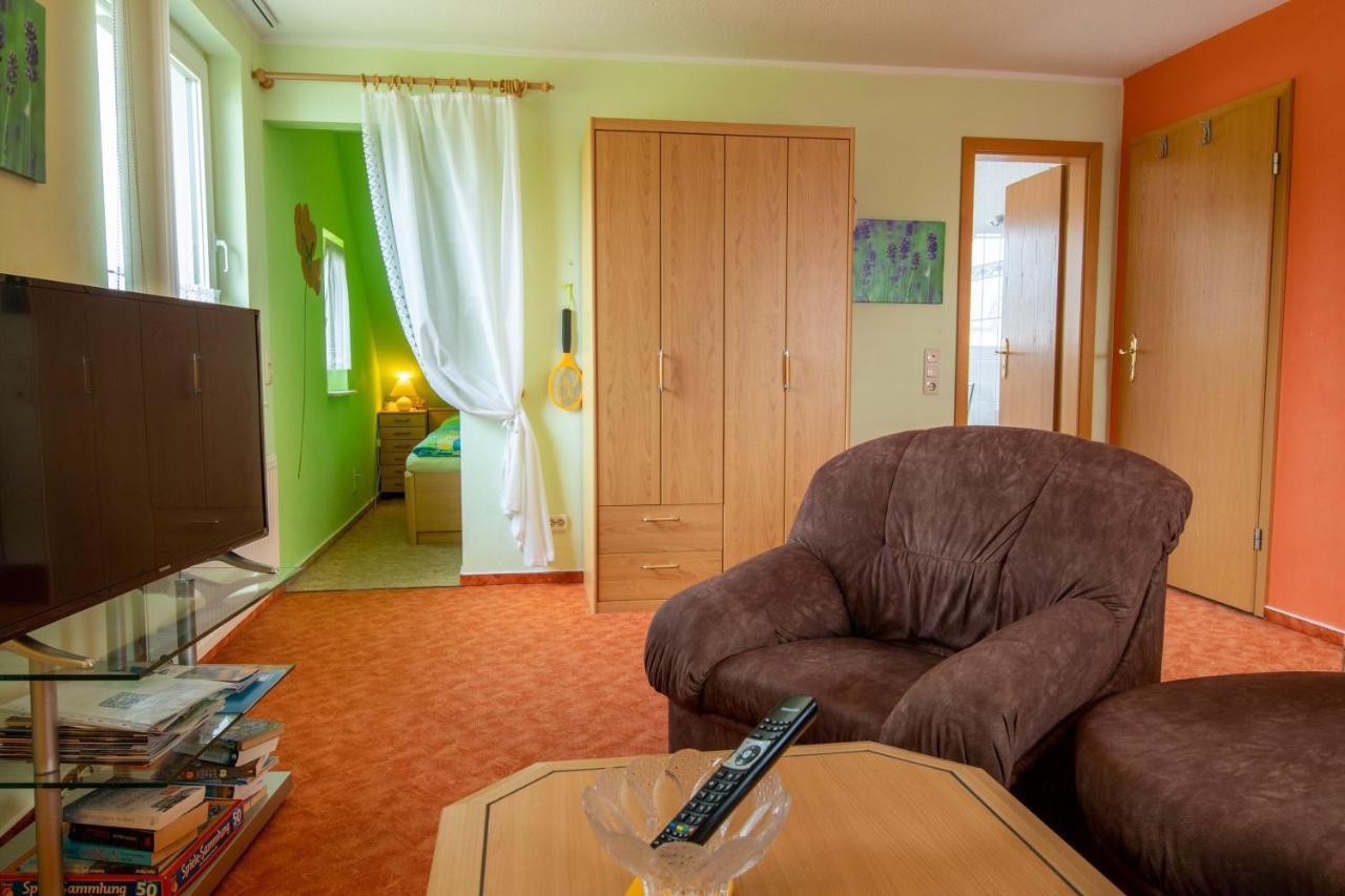 Urlaubs-Appartement Am Dorfrand Вік Екстер'єр фото